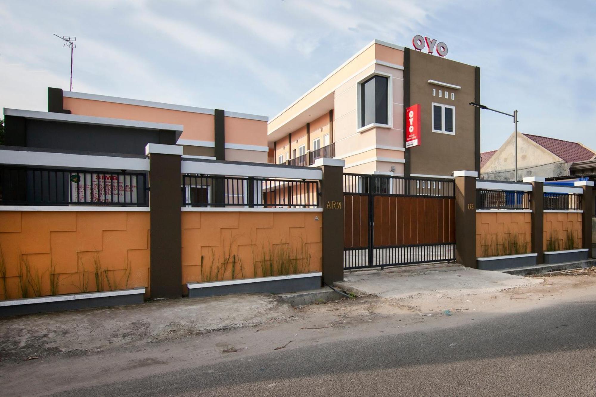 Oyo 725 My Arm Home & Stay Medan Exteriér fotografie